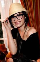 Demi Lovato : demi_lovato_1268544084.jpg