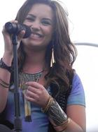 Demi Lovato : demi_lovato_1277615504.jpg