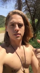 Dylan Sprouse : dylan-sprouse-1493440201.jpg