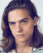 Dylan Sprouse : dylan-sprouse-1511813071.jpg