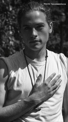 Dylan Sprouse : dylan-sprouse-1532745002.jpg