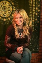 Hilary Duff : hillary_duff_1172941623.jpg