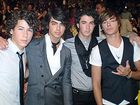 Jonas Brothers : TI4U_u1188661659.jpg