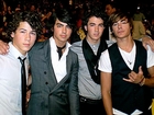 Jonas Brothers : TI4U_u1203798133.jpg
