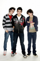 Jonas Brothers : jonas_brothers_1173550981.jpg