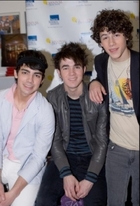 Jonas Brothers : jonas_brothers_1177861683.jpg