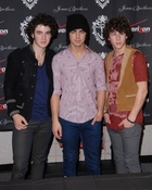 Jonas Brothers : jonas_brothers_1195657227.jpg