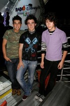 Jonas Brothers : jonas_brothers_1201970611.jpg