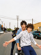 Jonas Brothers : jonas_brothers_1207260381.jpg
