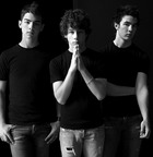 Jonas Brothers : jonas_brothers_1207778273.jpg