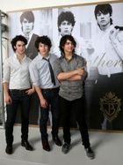 Jonas Brothers : jonas_brothers_1208619923.jpg