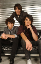 Jonas Brothers : jonas_brothers_1208621940.jpg