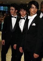 Jonas Brothers : jonas_brothers_1209315942.jpg