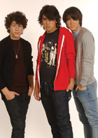 Jonas Brothers : jonas_brothers_1209702394.jpg