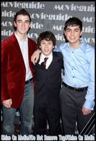 Jonas Brothers : jonas_brothers_1211473596.jpg