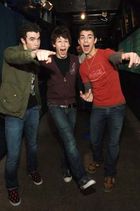 Jonas Brothers : jonas_brothers_1212524966.jpg