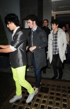Jonas Brothers : jonas_brothers_1212938015.jpg