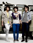 Jonas Brothers : jonas_brothers_1213638114.jpg