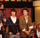Jonas Brothers : jonas_brothers_1214496485.jpg