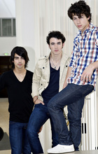 Jonas Brothers : jonas_brothers_1214774997.jpg