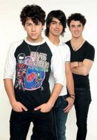 Jonas Brothers : jonas_brothers_1215019690.jpg