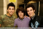 Jonas Brothers : jonas_brothers_1215202171.jpg