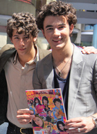 Jonas Brothers : jonas_brothers_1215710112.jpg