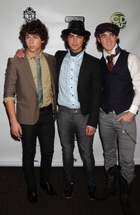 Jonas Brothers : jonas_brothers_1216271417.jpg