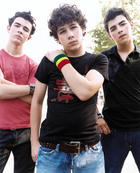 Jonas Brothers : jonas_brothers_1216865819.jpg