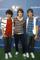 Jonas Brothers : jonas_brothers_1217563021.jpg