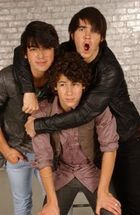 Jonas Brothers : jonas_brothers_1218339399.jpg