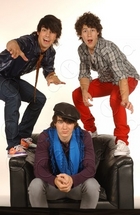 Jonas Brothers : jonas_brothers_1224142451.jpg