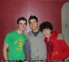 Jonas Brothers : jonas_brothers_1230833254.jpg