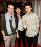 Jonas Brothers : jonas_brothers_1238347319.jpg