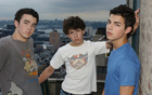 Jonas Brothers : jonas_brothers_1271289860.jpg