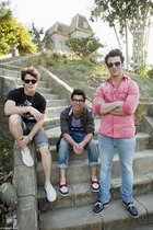 Jonas Brothers : jonas_brothers_1286044495.jpg