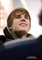 Justin Bieber : justin-bieber-1322080740.jpg