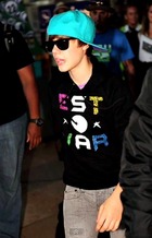 Justin Bieber : justin-bieber-1322433776.jpg