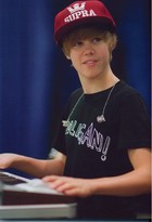 Justin Bieber : justin-bieber-1329197158.jpg