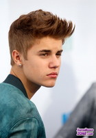 Justin Bieber : justin-bieber-1336957369.jpg