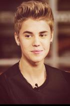Justin Bieber : justin-bieber-1356640753.jpg