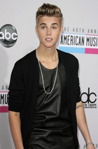 Justin Bieber : justin-bieber-1373571138.jpg