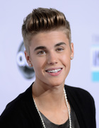 Justin Bieber : justin-bieber-1379804077.jpg