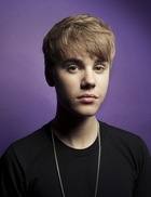 Justin Bieber : justin-bieber-1382375042.jpg