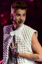 Justin Bieber : justin-bieber-1389124158.jpg