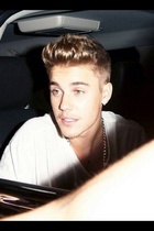 Justin Bieber : justin-bieber-1406131877.jpg