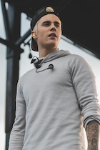 Justin Bieber : justin-bieber-1443932401.jpg