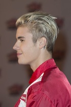 Justin Bieber : justin-bieber-1447008121.jpg