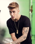Justin Bieber : justin-bieber-1604521446.jpg