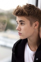 Justin Bieber : justin-bieber-1633977325.jpg